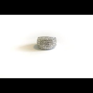 Diamond cluster ring